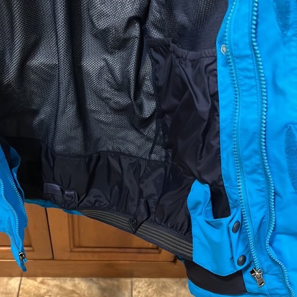 North Face jacket. Excellent pre owned condition - Picture 7 of 9